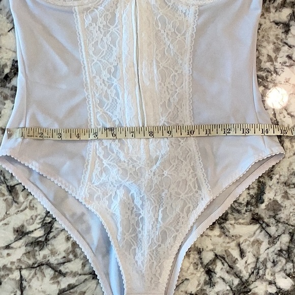 Pink Petals Control Shaper (Girdle) White, 30C,  Adjustable Straps - Picture 5 of 12